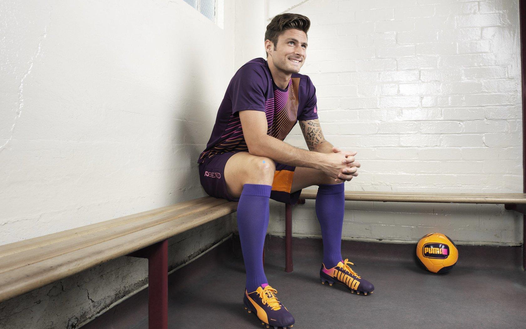 健康莱昂纳德势不可挡！连续10场轰下20+得分，赛季场均24.8分引领快船冲刺